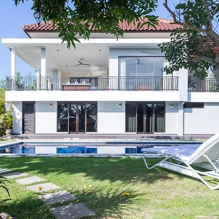 White Rabbit Private Villa